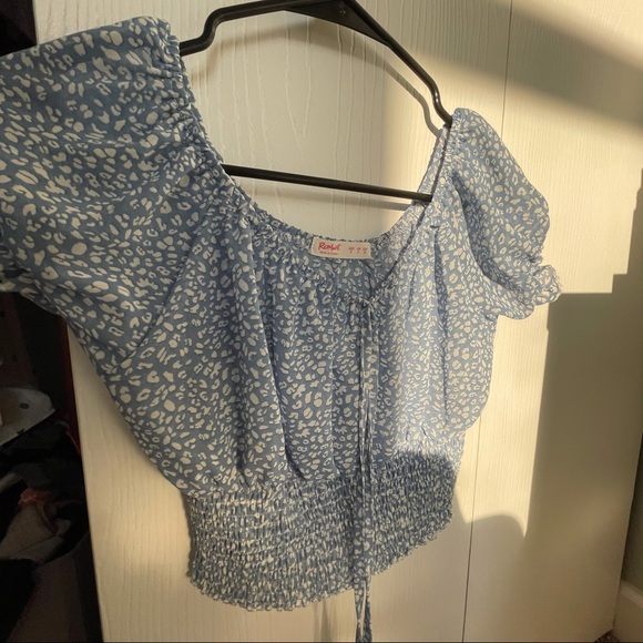 *SOLD* Romwe leopard print crop - Picture 3 of 5